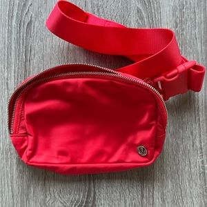Lululemon belt bag